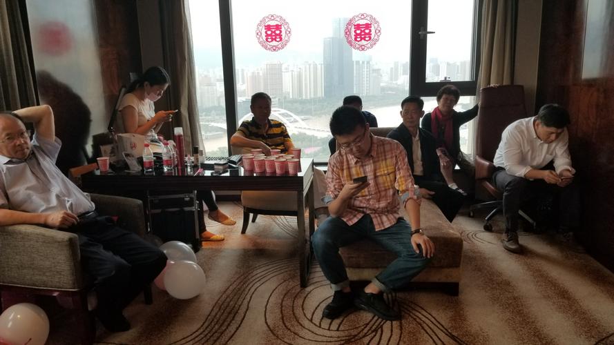 政源卿颖世纪婚礼 以爱为名，以科技为翼——颖卿科技见证的浪漫传奇